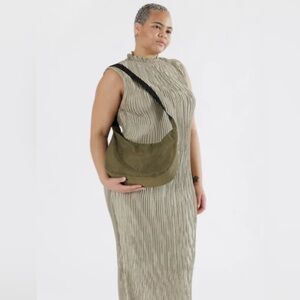 BAGGU medium crescent bag